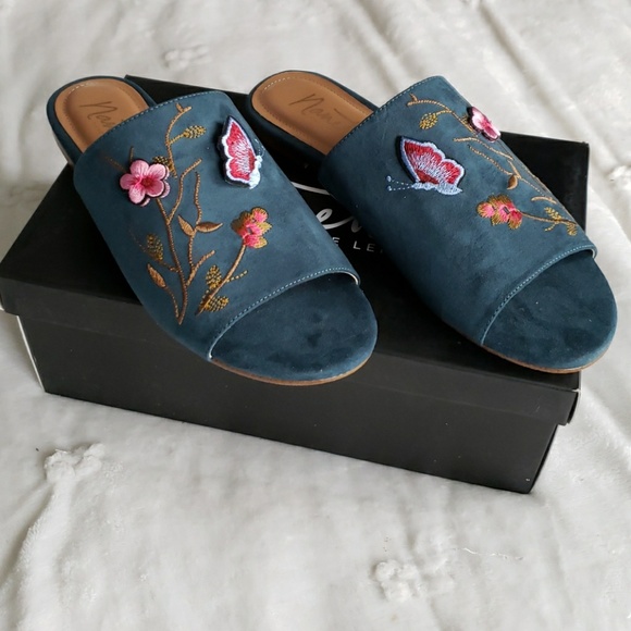 Nanette Lepore Shoes - 🎉2xHP🎉 Nanette Lepore Valentina Slides